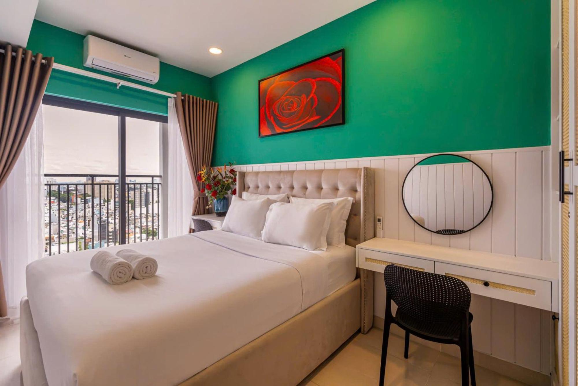 Otis Soho Saigon Balcony Aparthotel